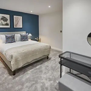 Host & - Iburn House Holiday home